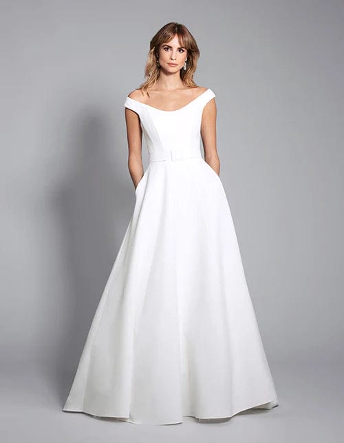 Caroline Castigliano Soprano - Size 10 Sleeveless Bridal Gown