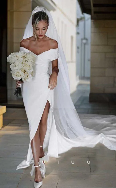 GW910 - Simple & Casual Sheath Off-Shoulder Stain Beach Wedding Dress with Slit and Train Off-shoulder Bridal Dress GW910 - Simple & Casual Sheath Off-Shoulder Stain Beach Wedding Dress with Slit and Train Off-shoulder Bridal Dress